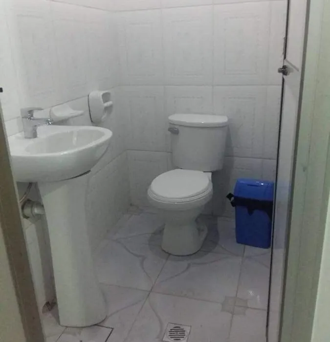Hostal Flores-1